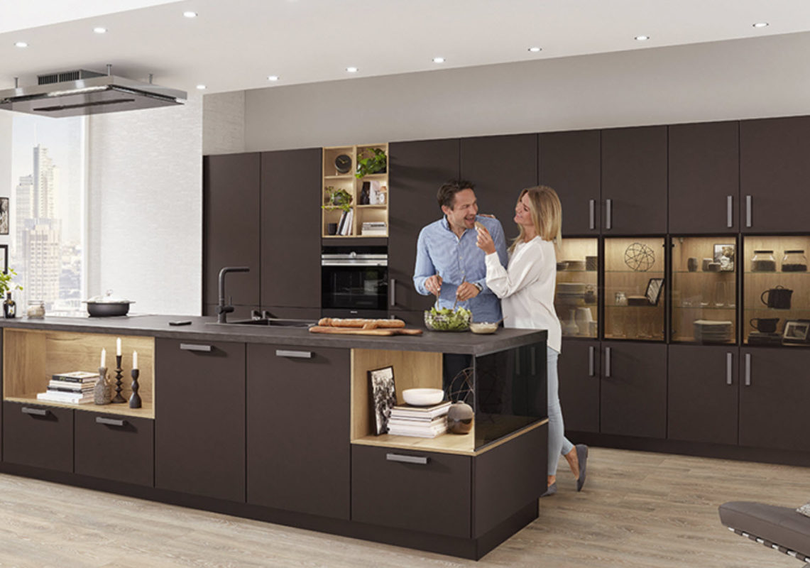 Luxurious Contemporary Kitchen